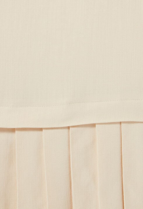 Robe courte à plis