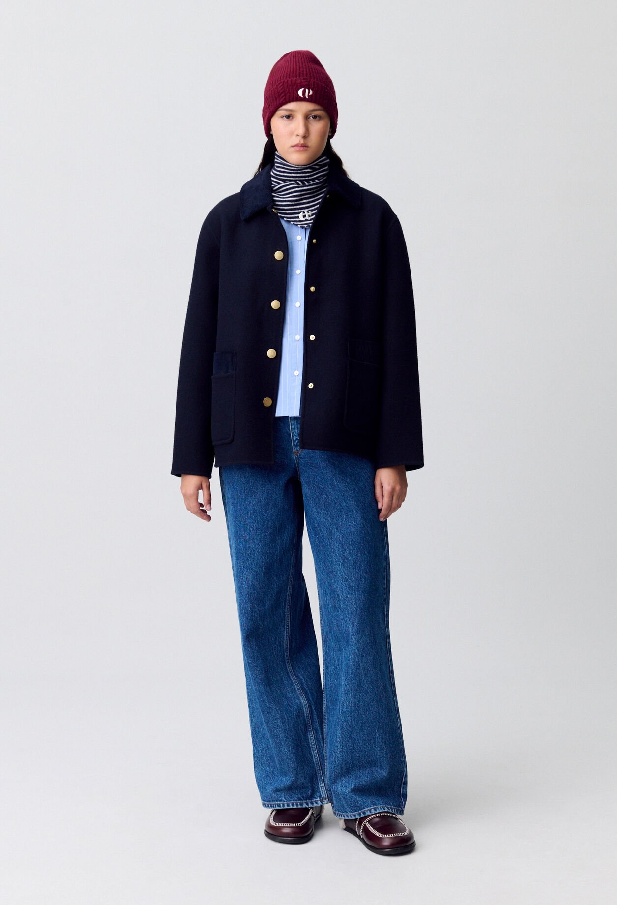 Manteau droit court laine