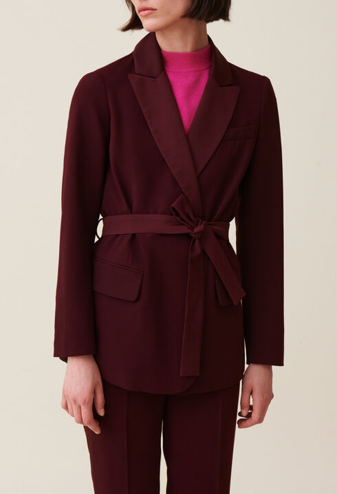 Veste tailleur boutonn&eacute;e ceintur&eacute;e