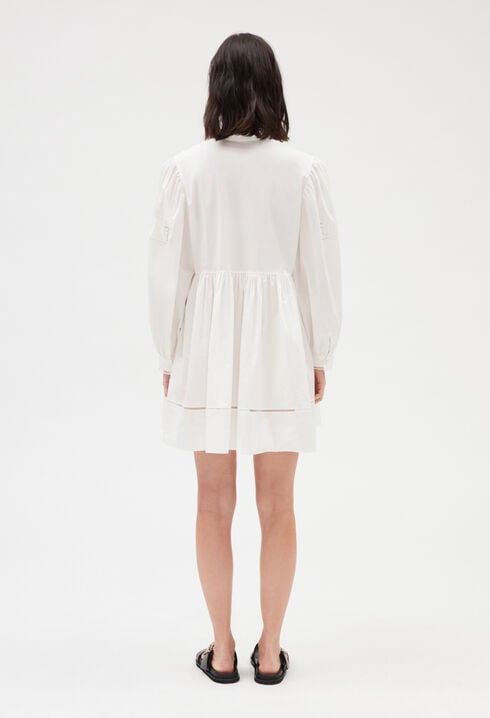 Robe courte coton brodé blanc
