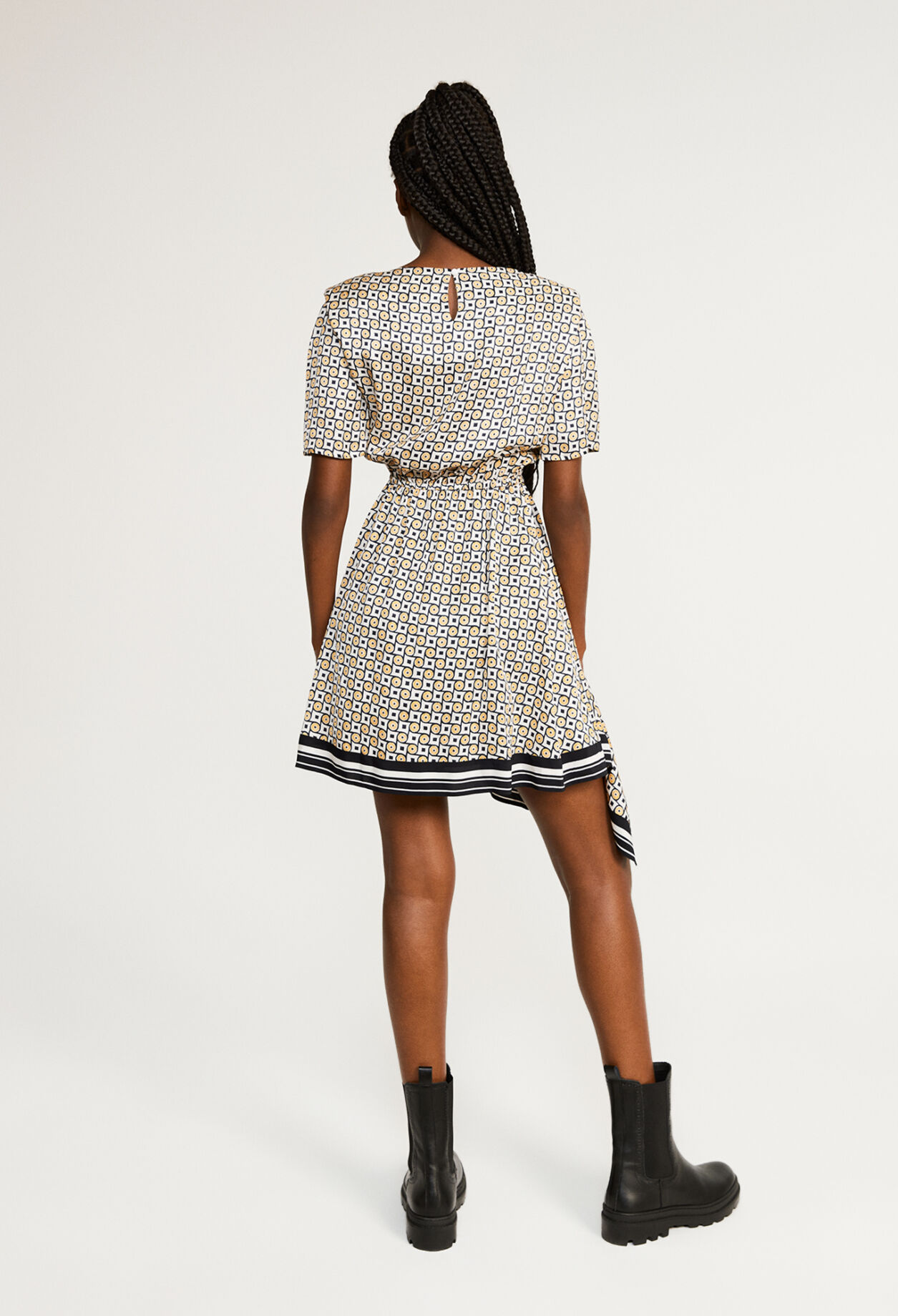 Robe courte