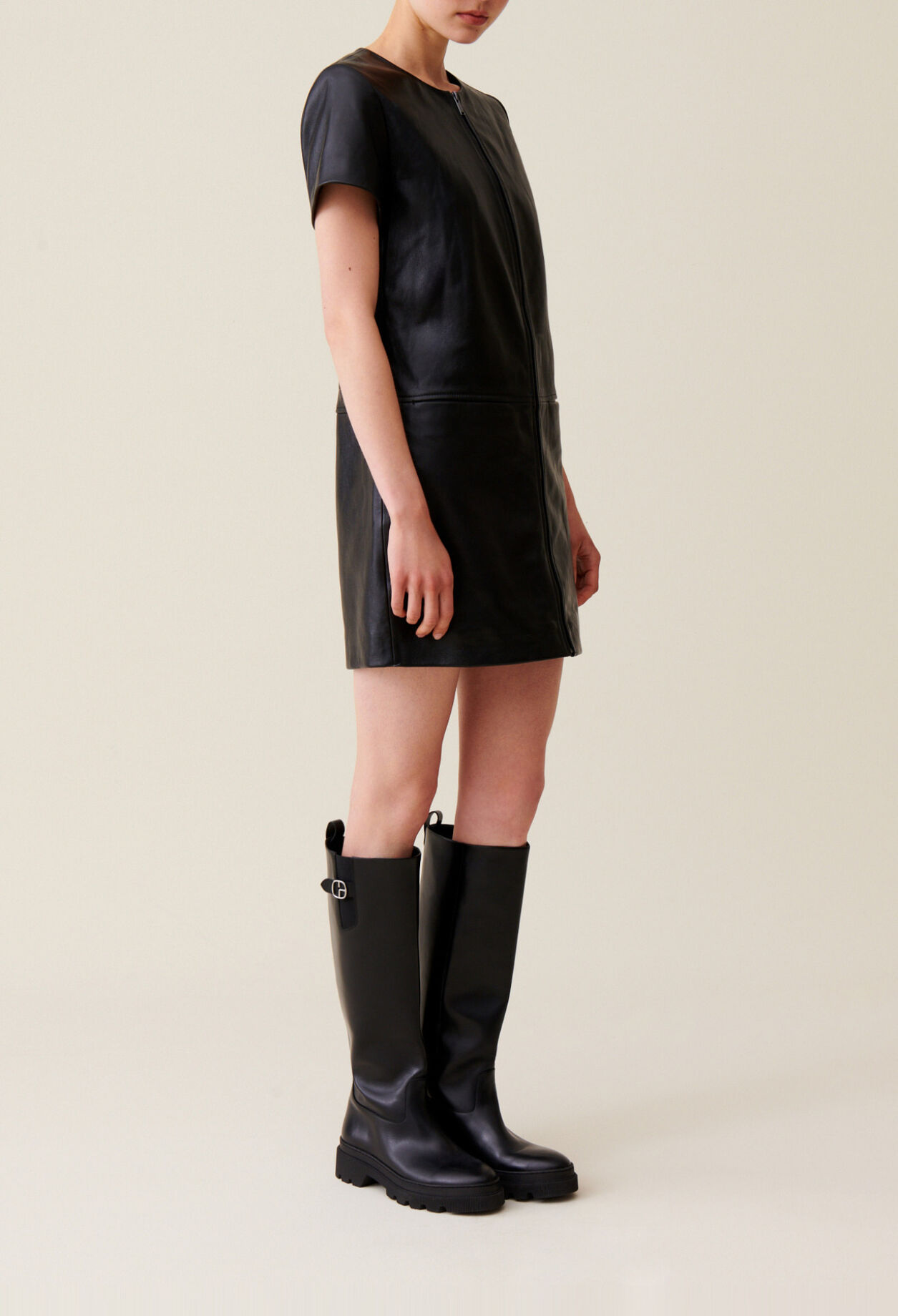 Robe cuir courte zipp&eacute;e