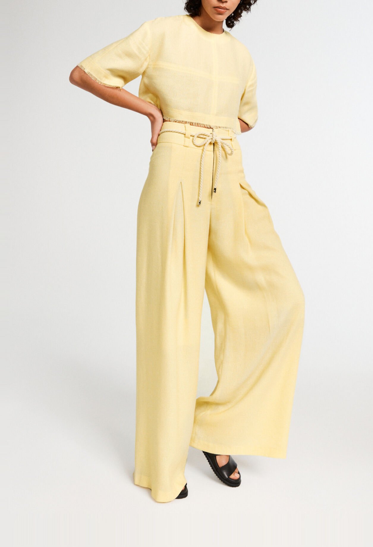Pantalon long avec ceinture en corde