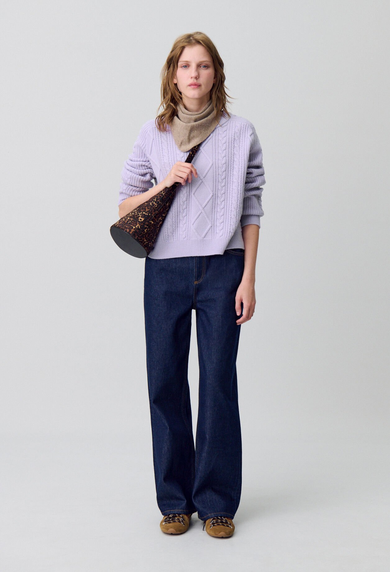 Pull jacquard large