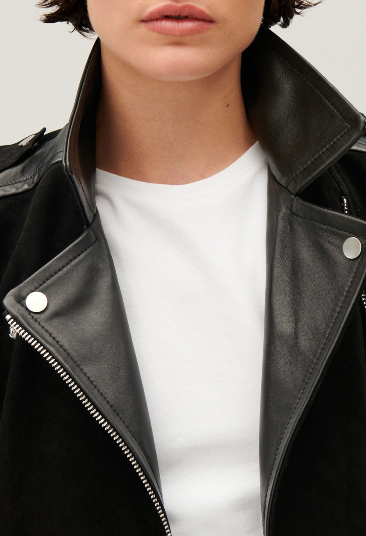 Veste en cuir noir
