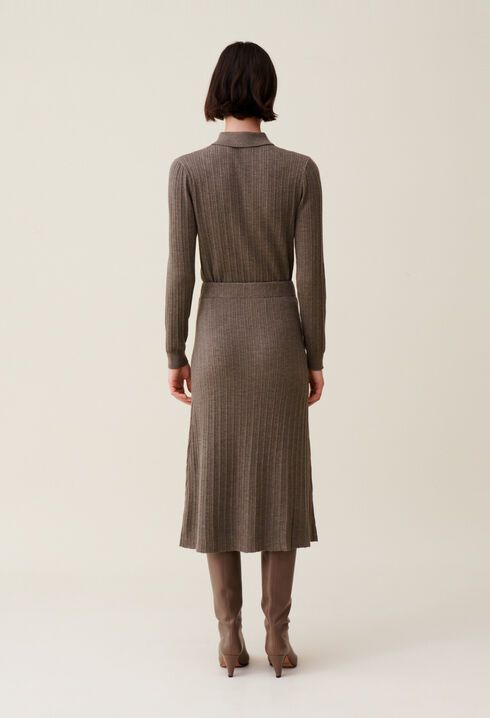 Jupe pliss&eacute;e boutonn&eacute;e mi-longue