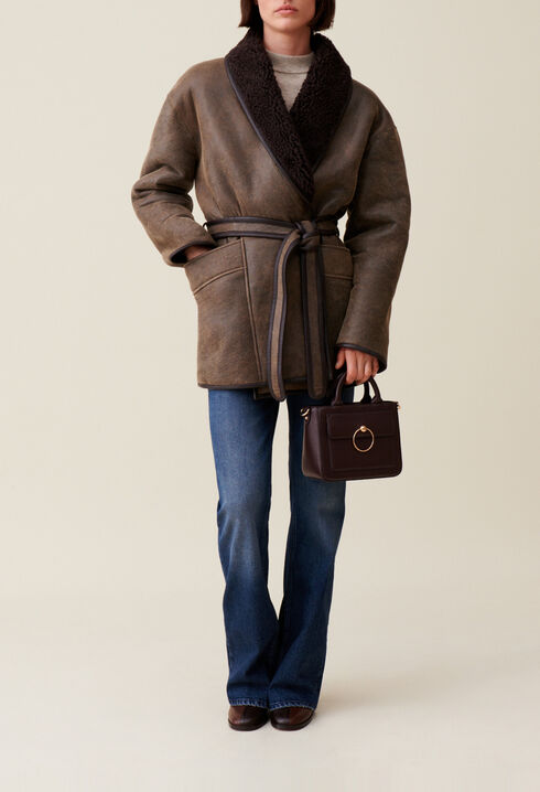 Peau lain&eacute;e ceintur&eacute;e taupe