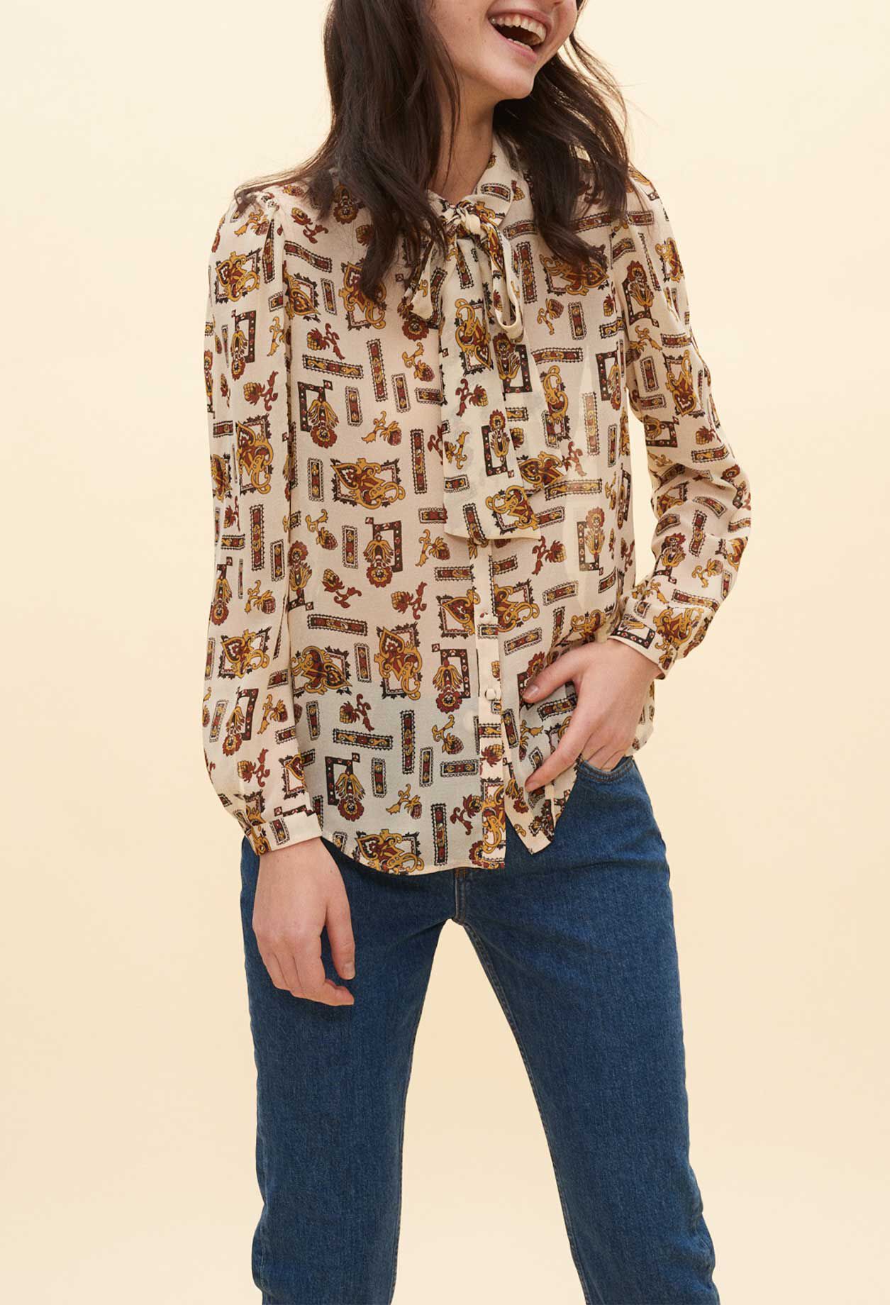 Blouse lavallière à motifs