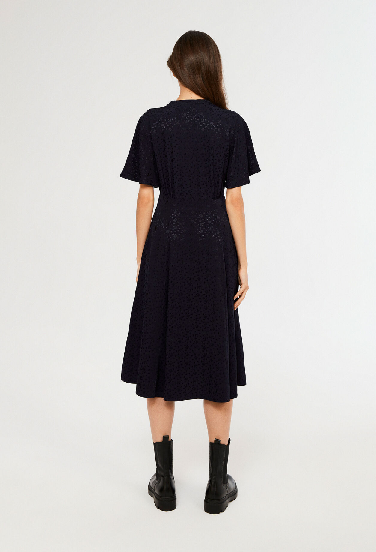 Robe mi-longue