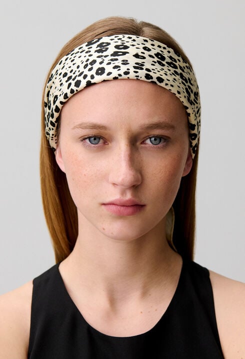 Foulard carr&eacute; soie imprim&eacute; l&eacute;opard