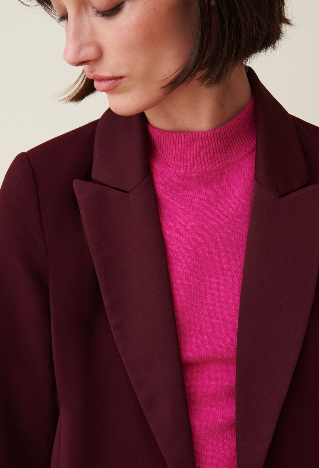 Veste tailleur boutonnée ceinturée