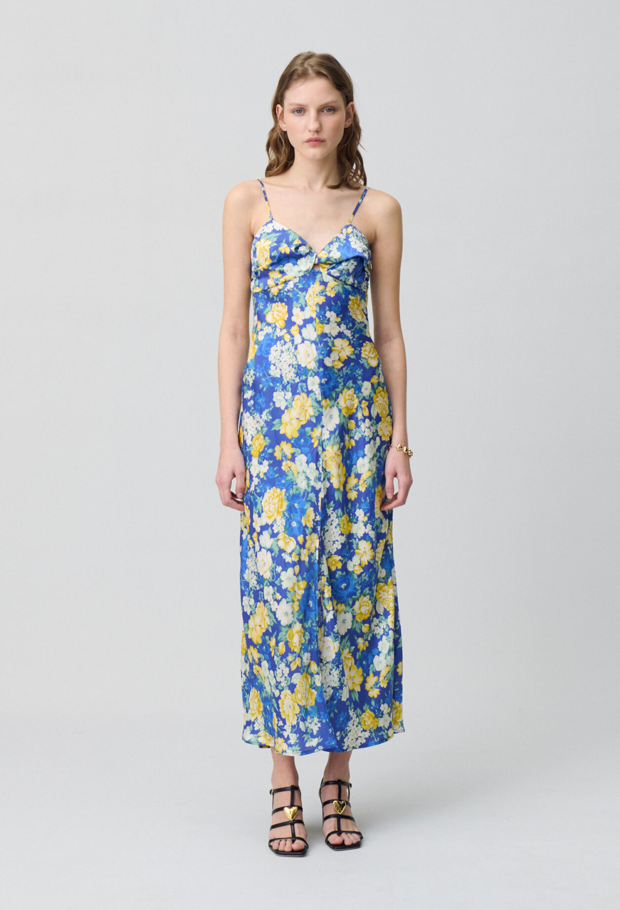 Robe longue satinée florale