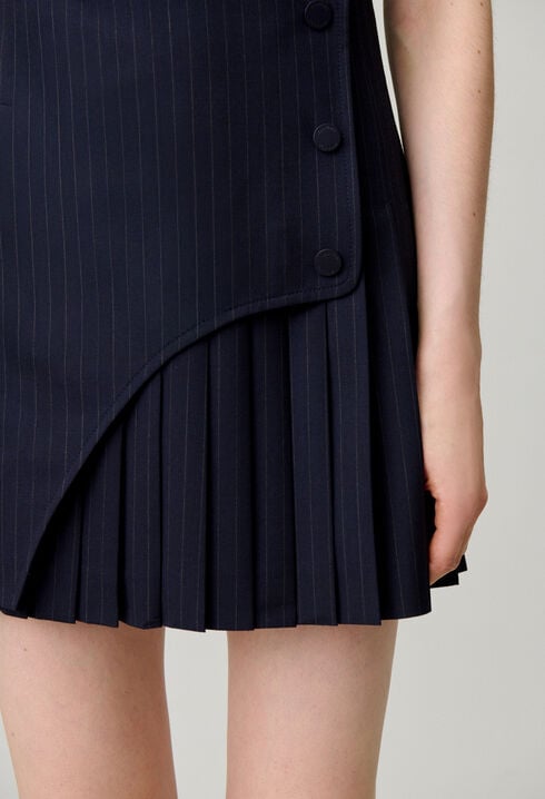 Robe courte sans manches