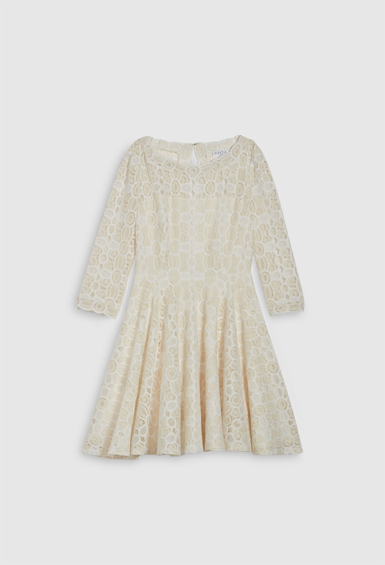 Robe en dentelle