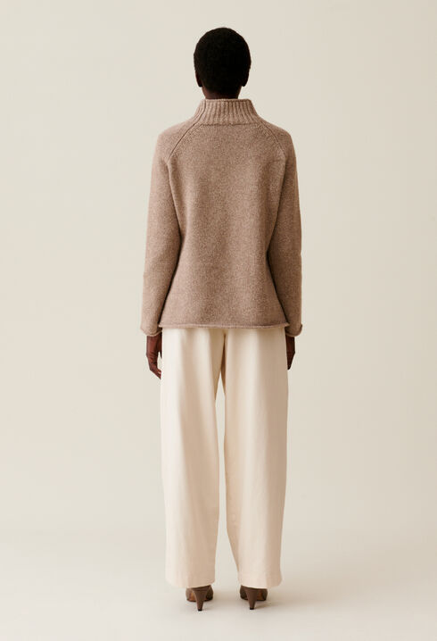 Pull oversized col cheminée motifs