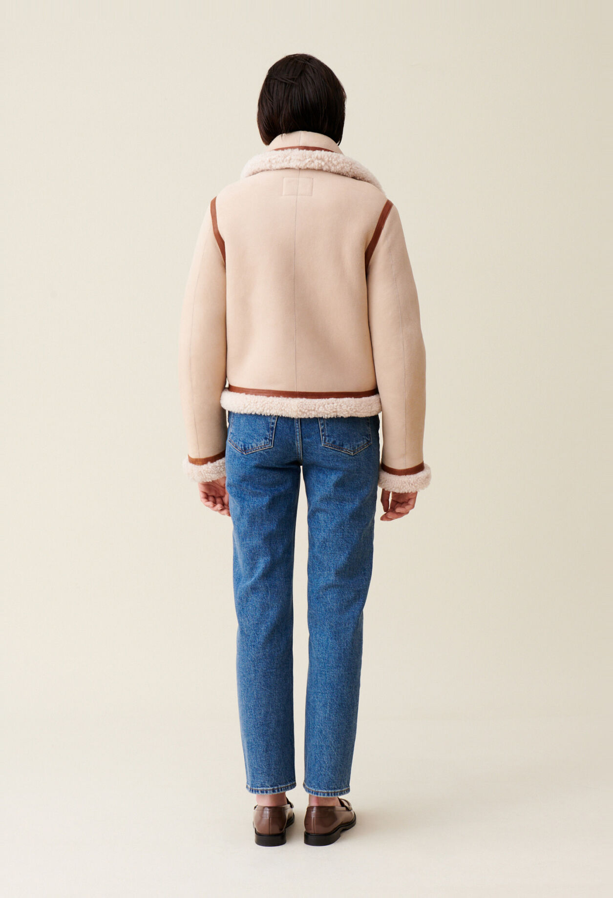 Veste peau lain&eacute;e beige