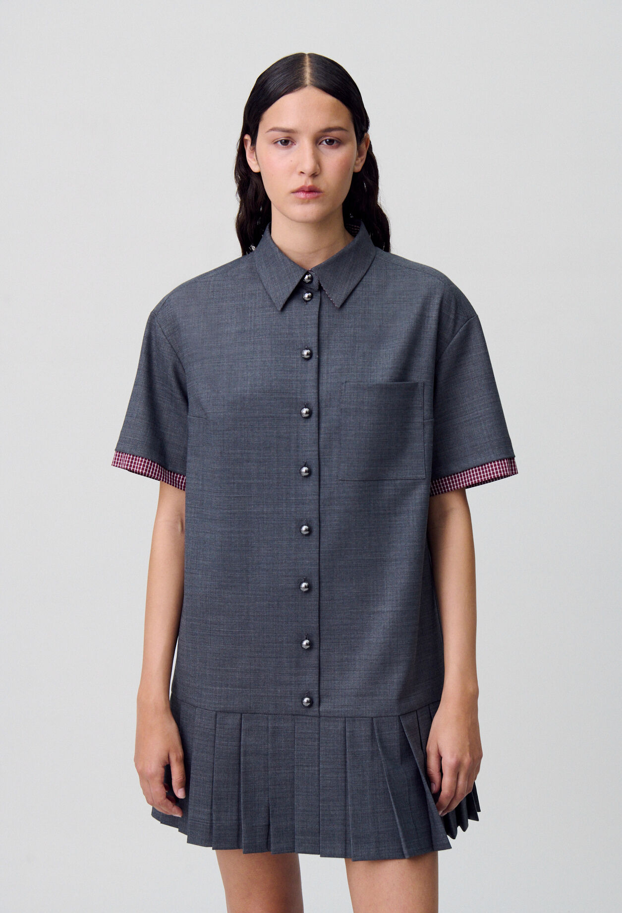 Robe courte plissée