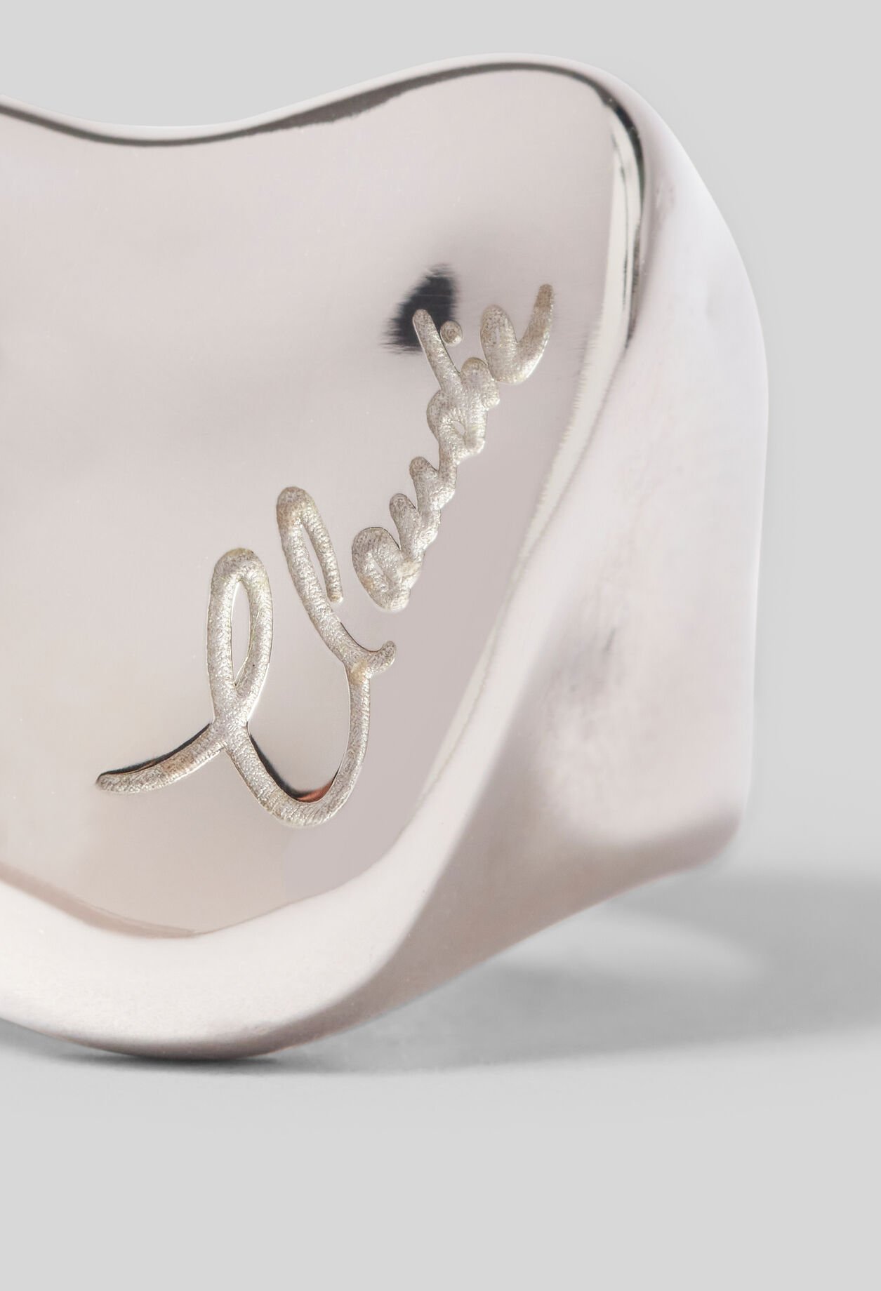 Chevalière cœur martelée