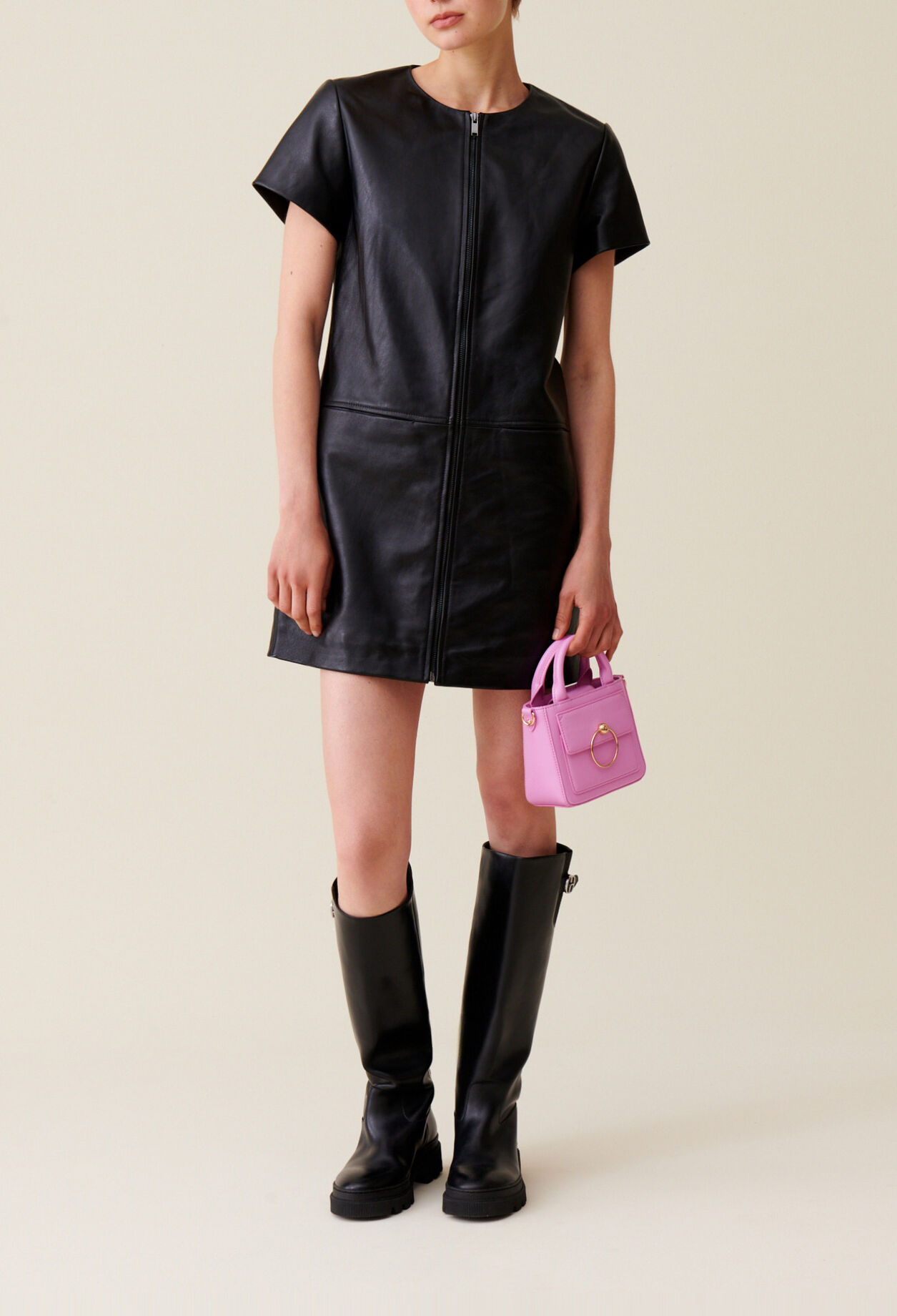 Robe cuir courte zipp&eacute;e