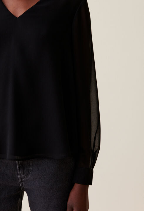 Blouse fluide transparente