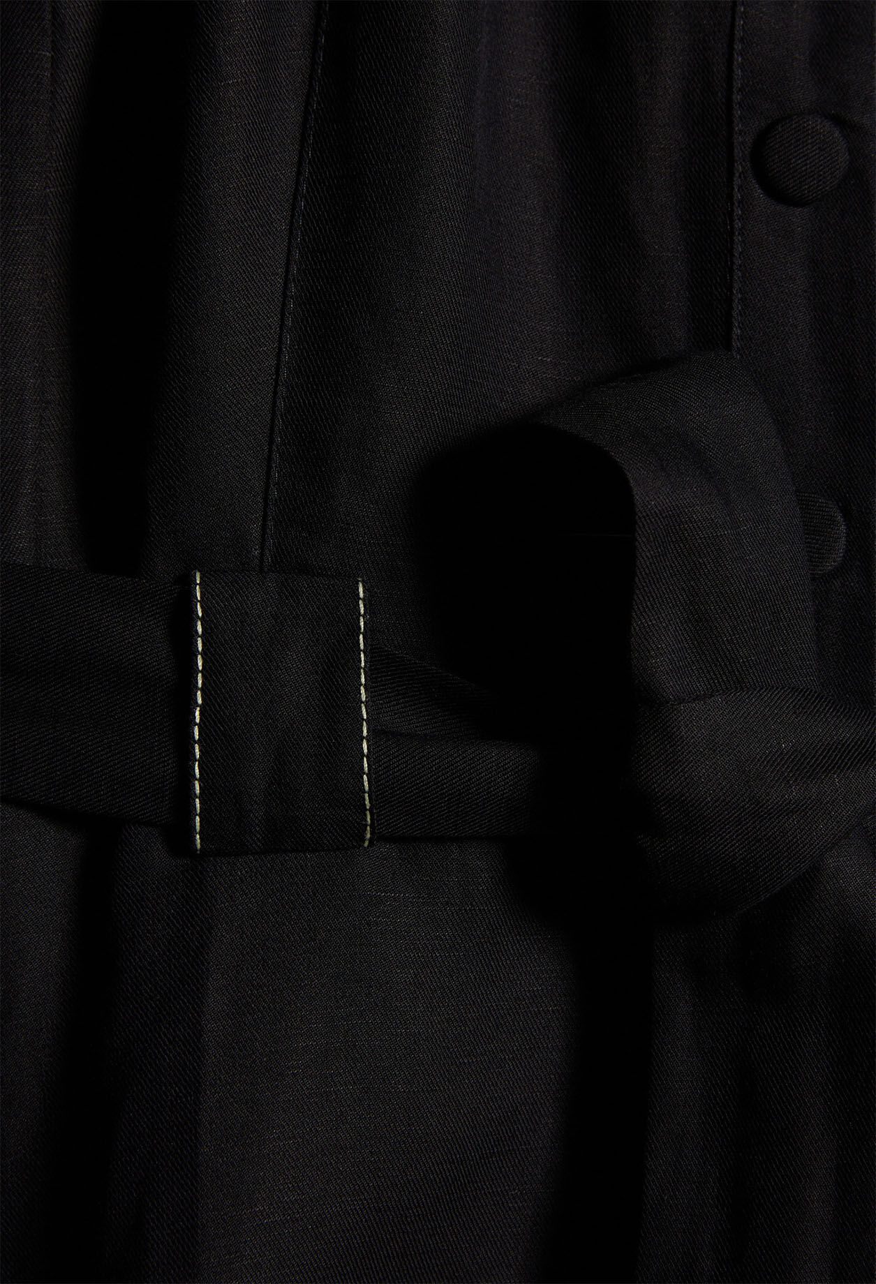 Robe courte cintrée