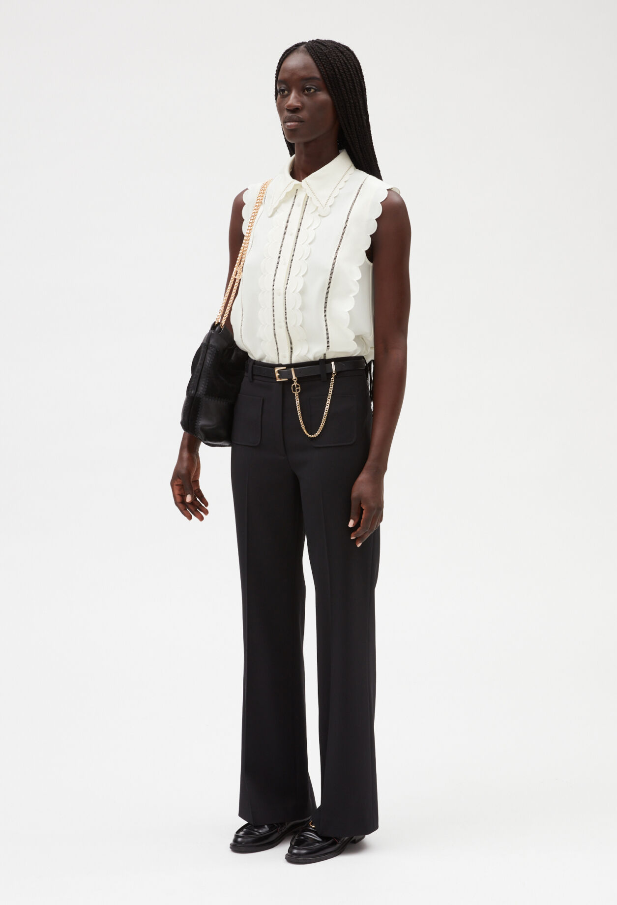 Chemise festonnée sans manches