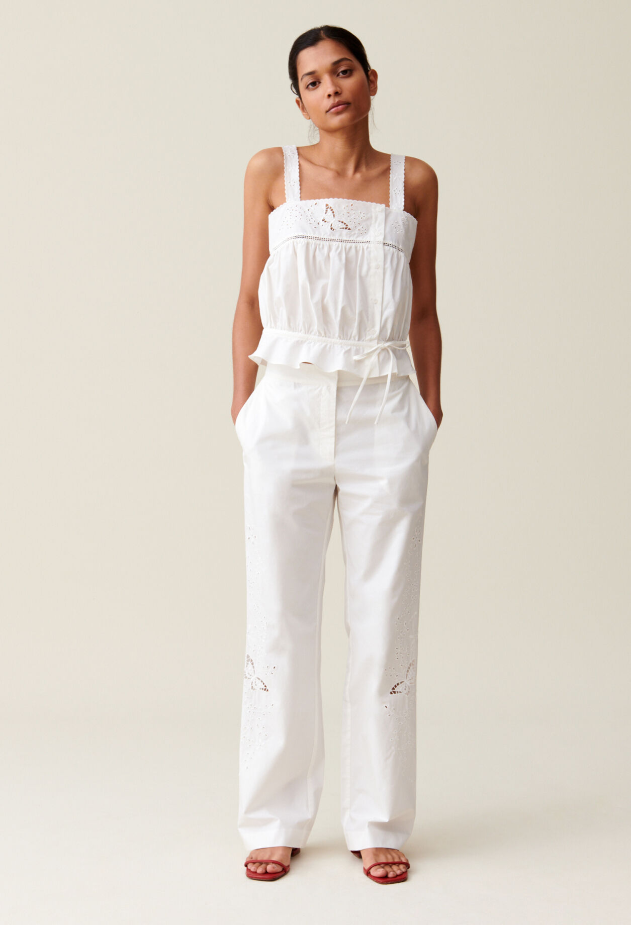 Pantalon droit brodé
