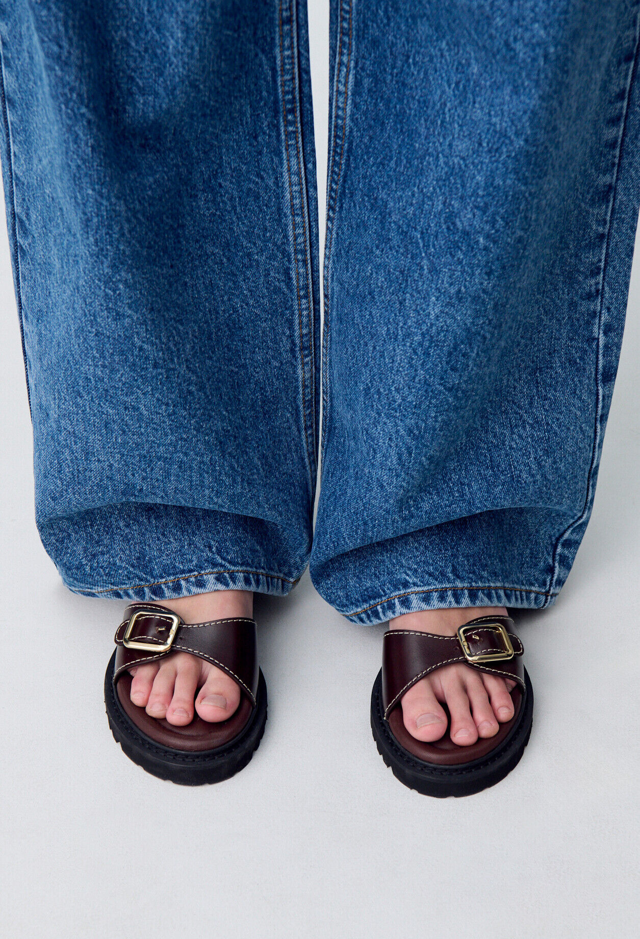 Sandales cuir boucles