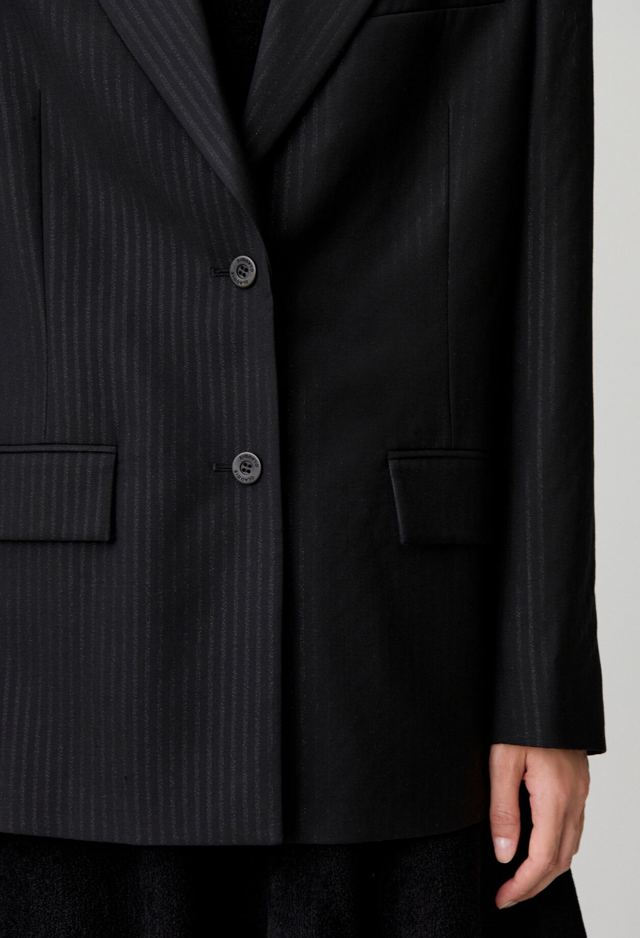 Veste droite tissu ray&eacute; scintillant