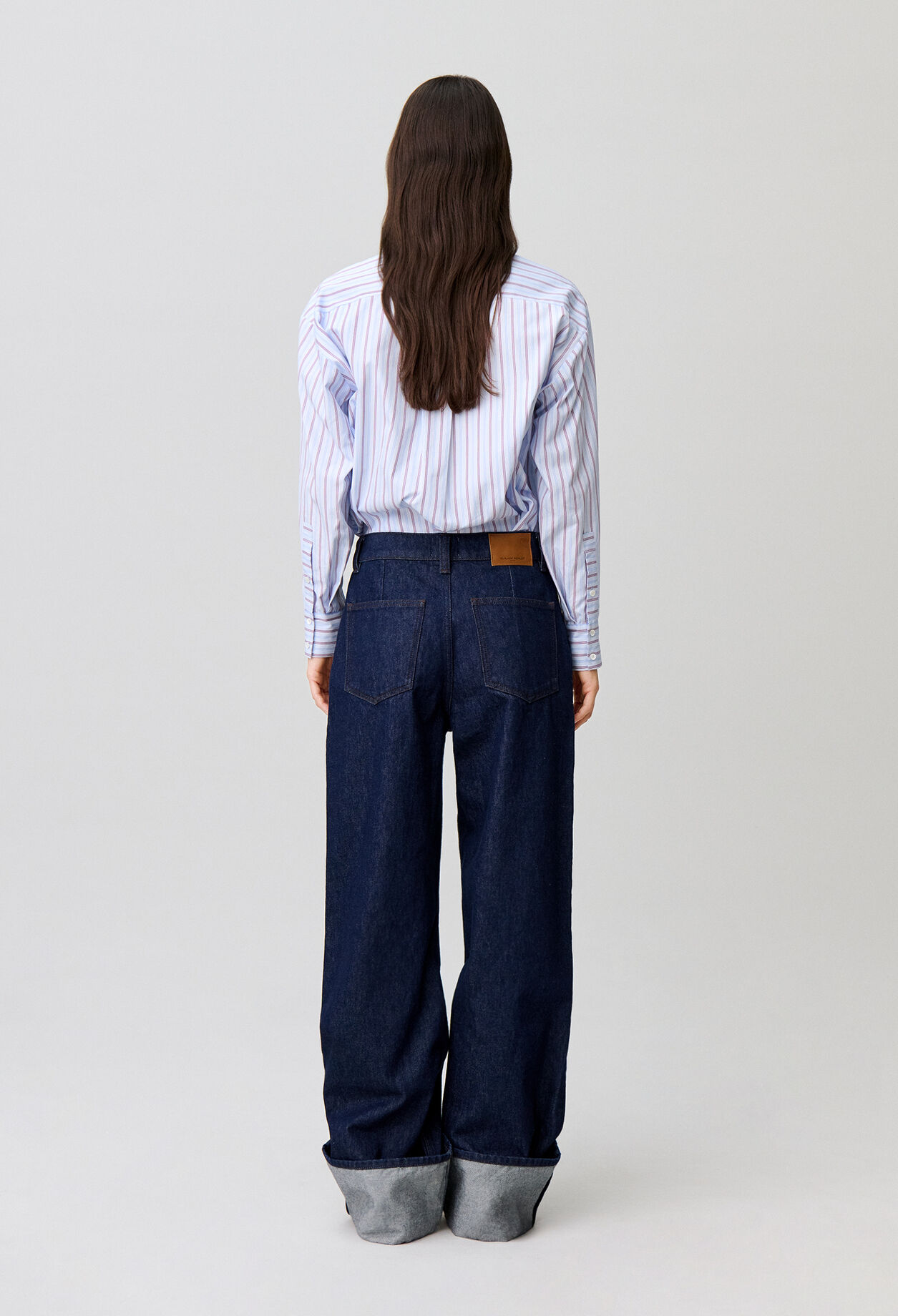 Jean jambes larges denim revers brod&eacute;