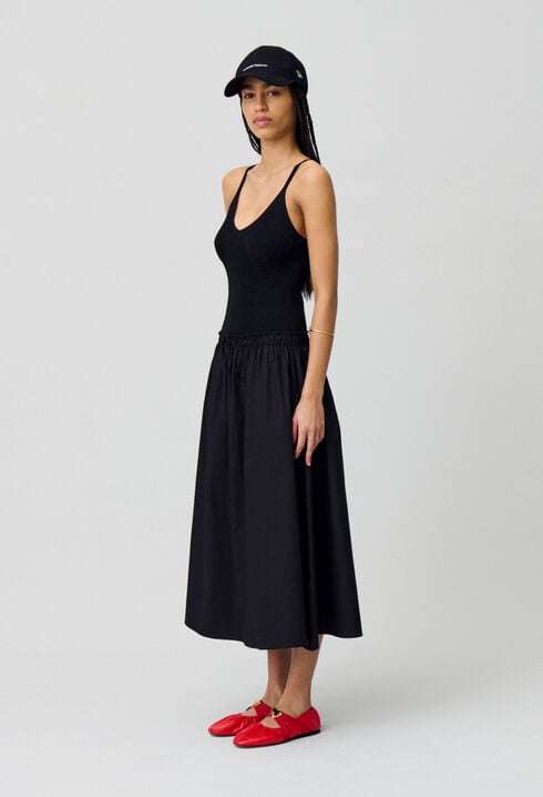 Robe mi-longue buste maille