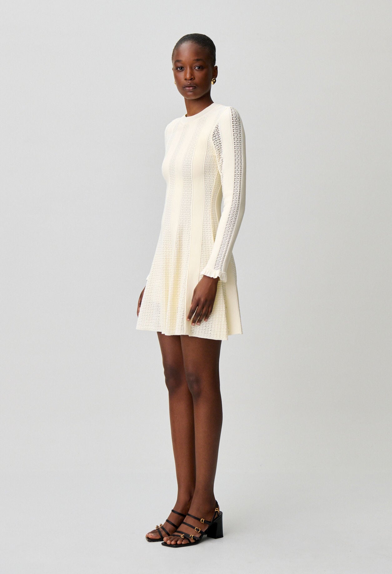 Robe courte maille patineuse