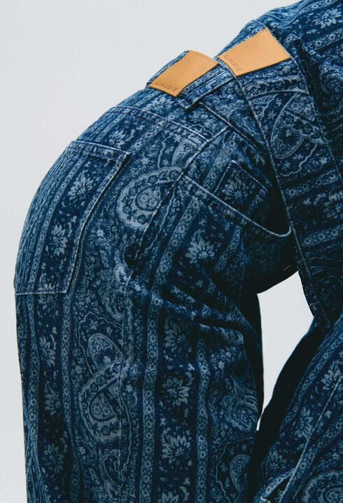 Jean droit denim imprim&eacute;