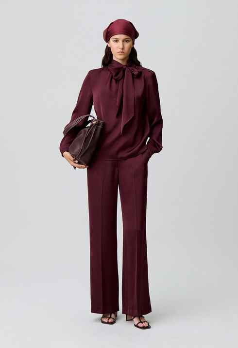 Blouse fluide col lavallière