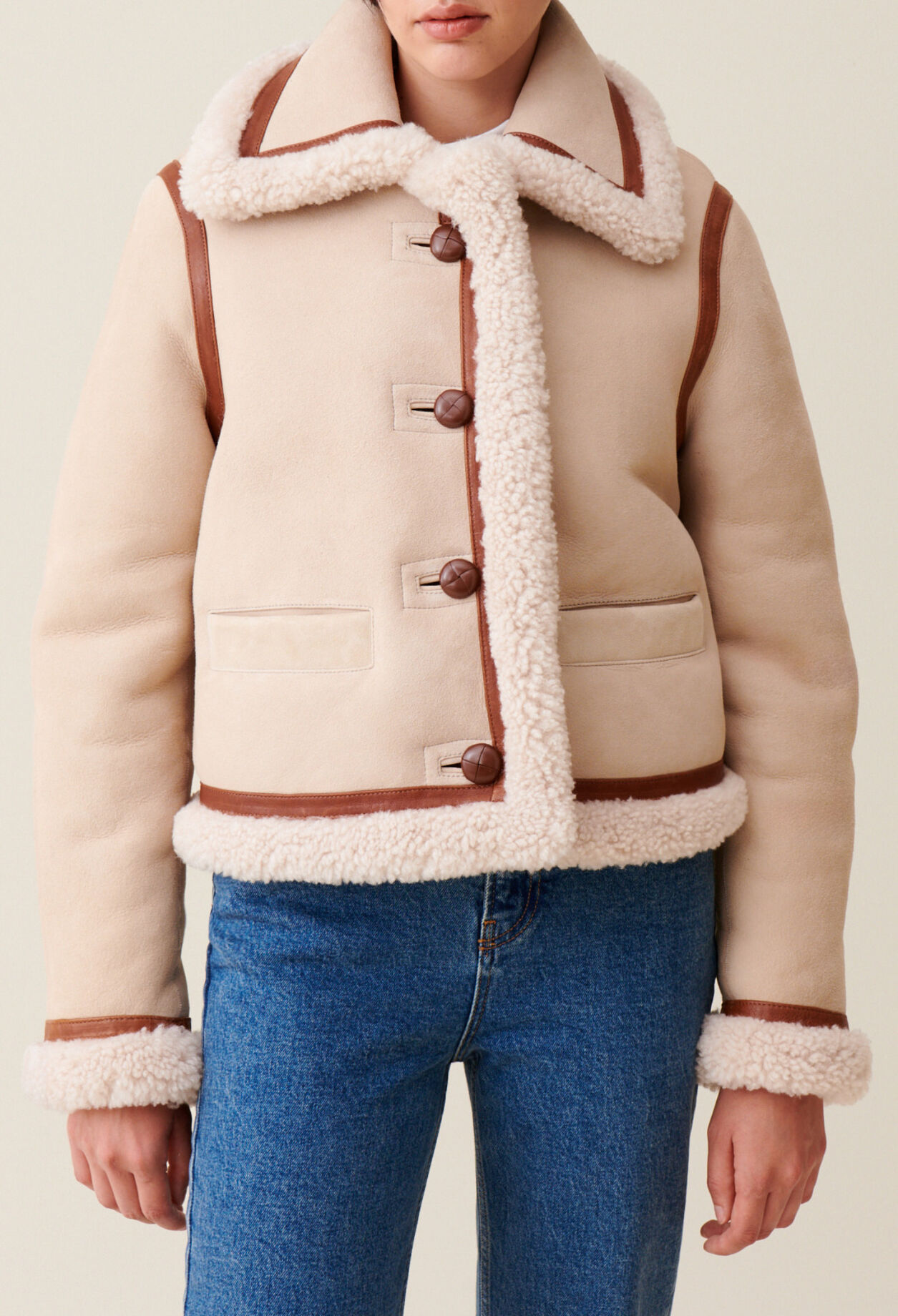Veste peau lain&eacute;e beige