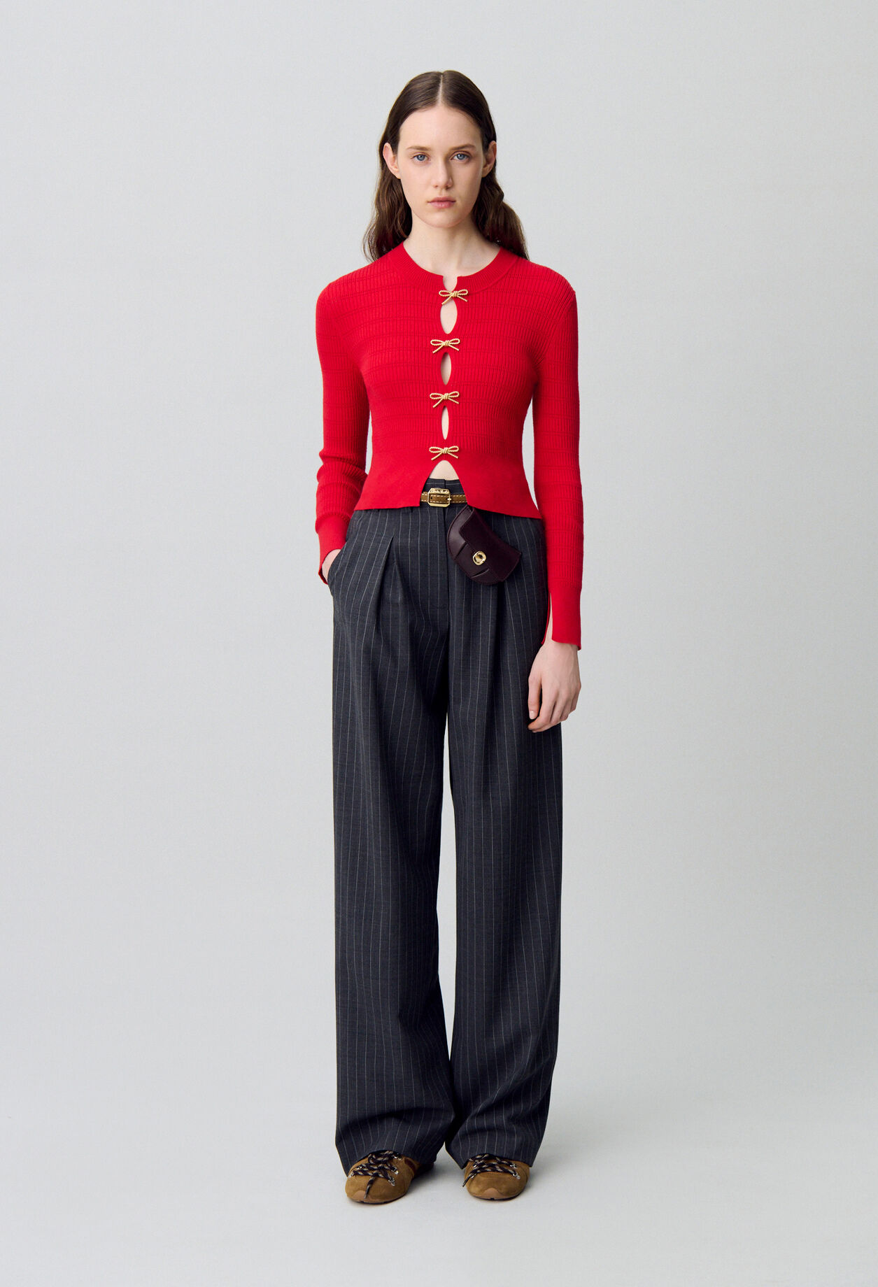 Pull maille fine nœuds