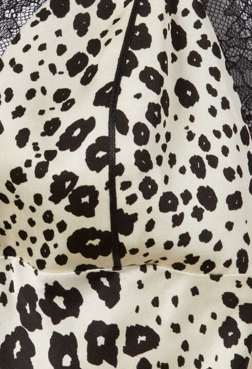 Robe satin imprim&eacute; l&eacute;opard