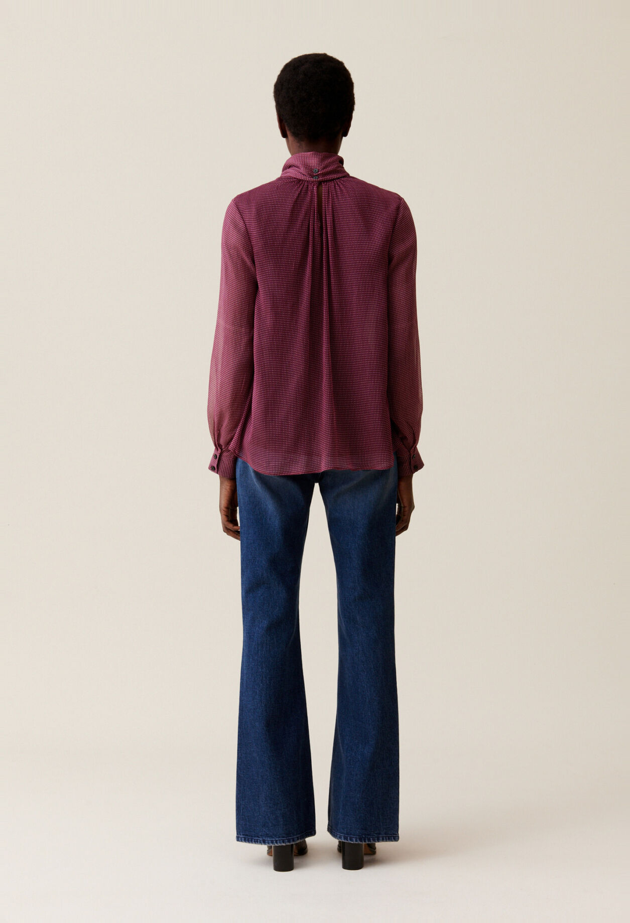 Blouse lavalli&egrave;re carreaux fluide