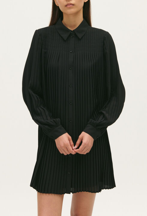 Robe courte plissée