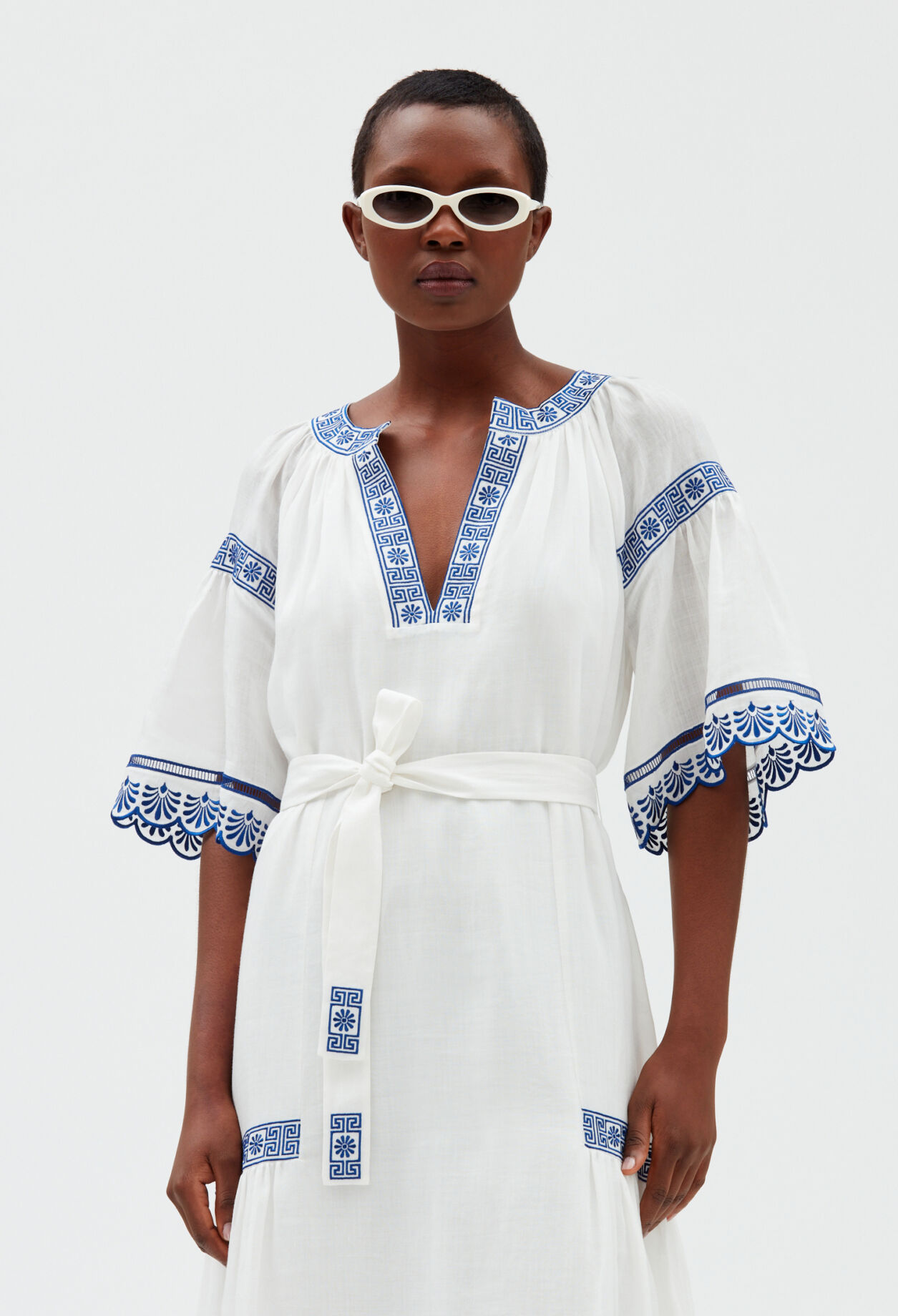 Robe midi brodée écrue