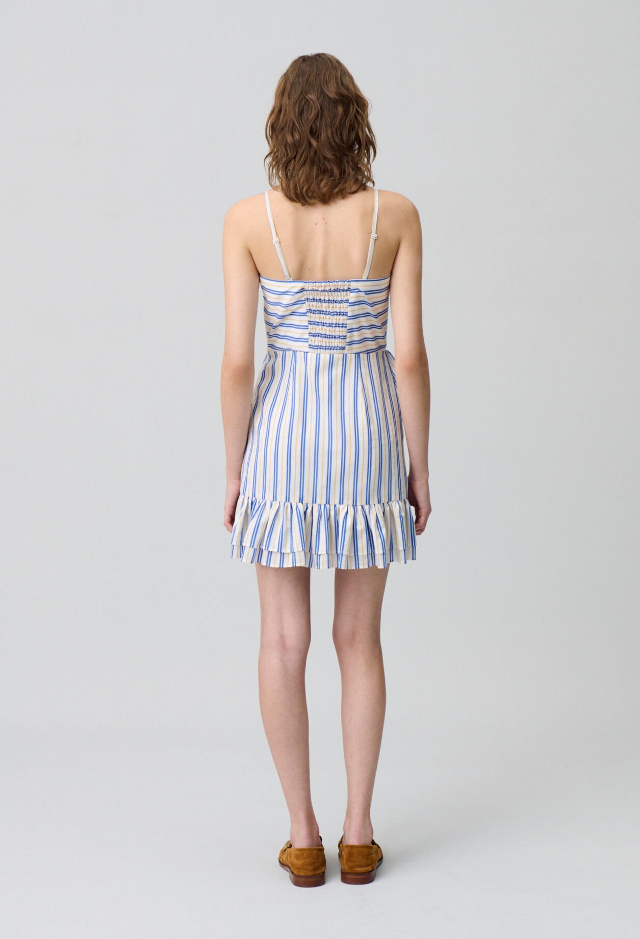 Robe courte volantée