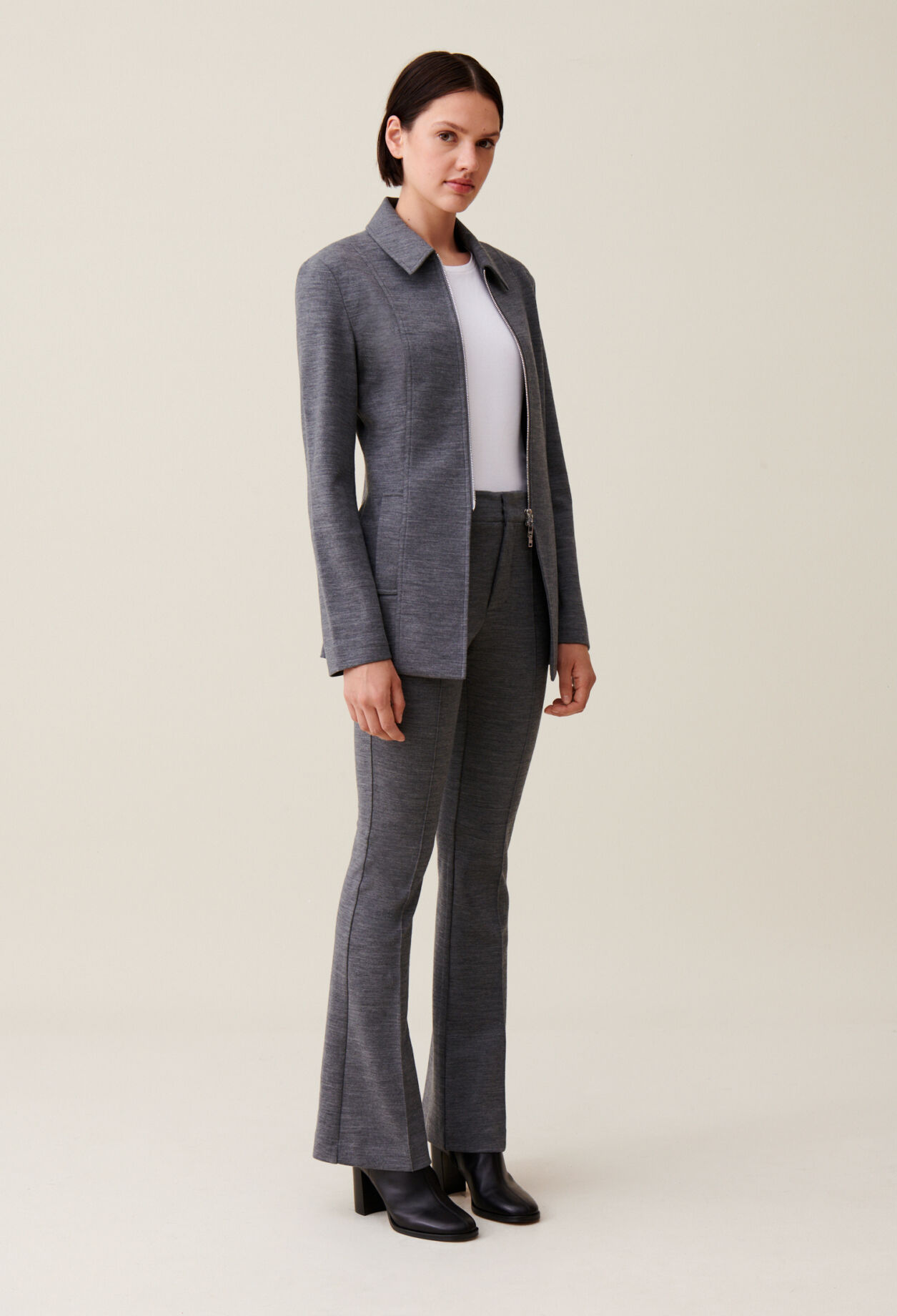 Veste cintrée zippée grise