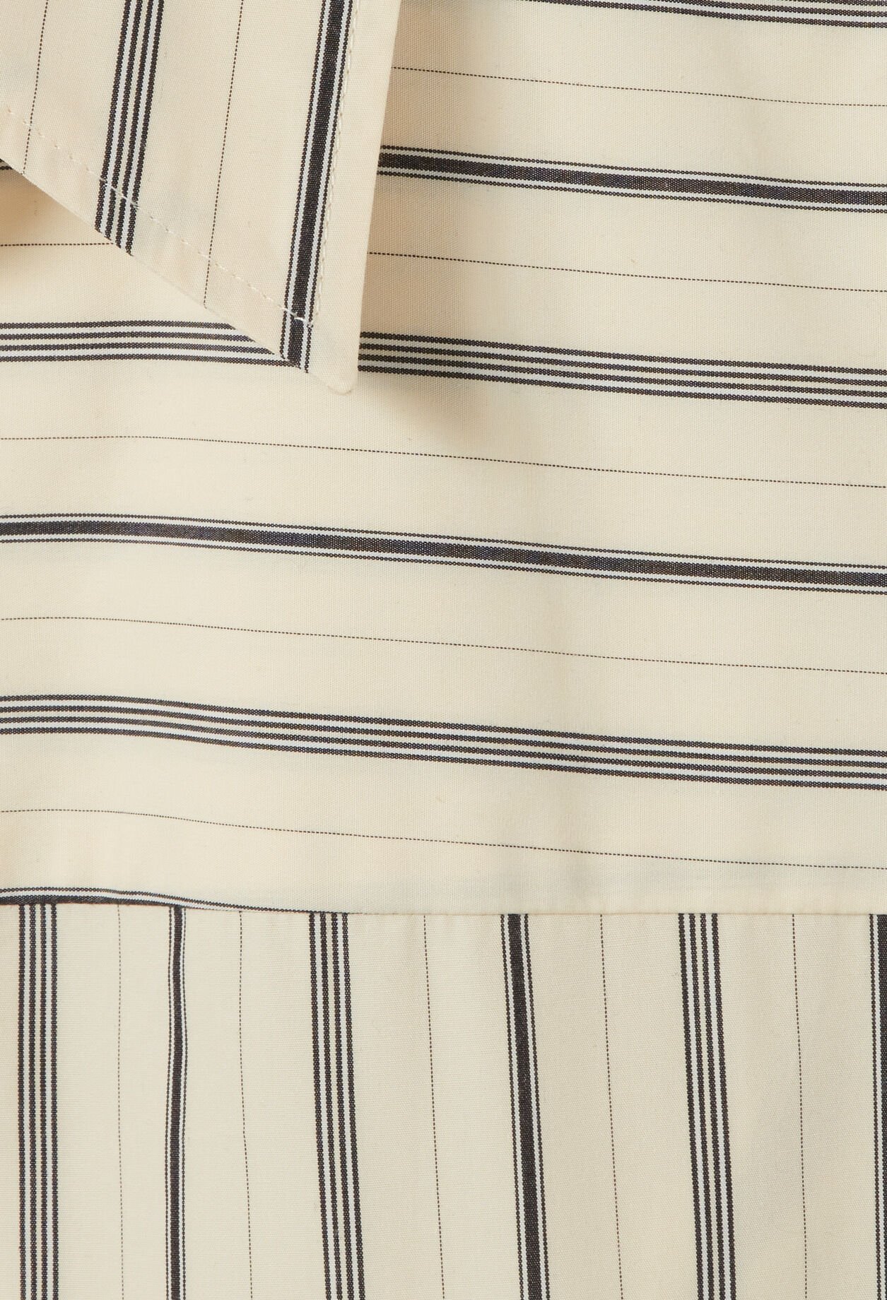 Chemise ray&eacute;e &agrave; coupe courte