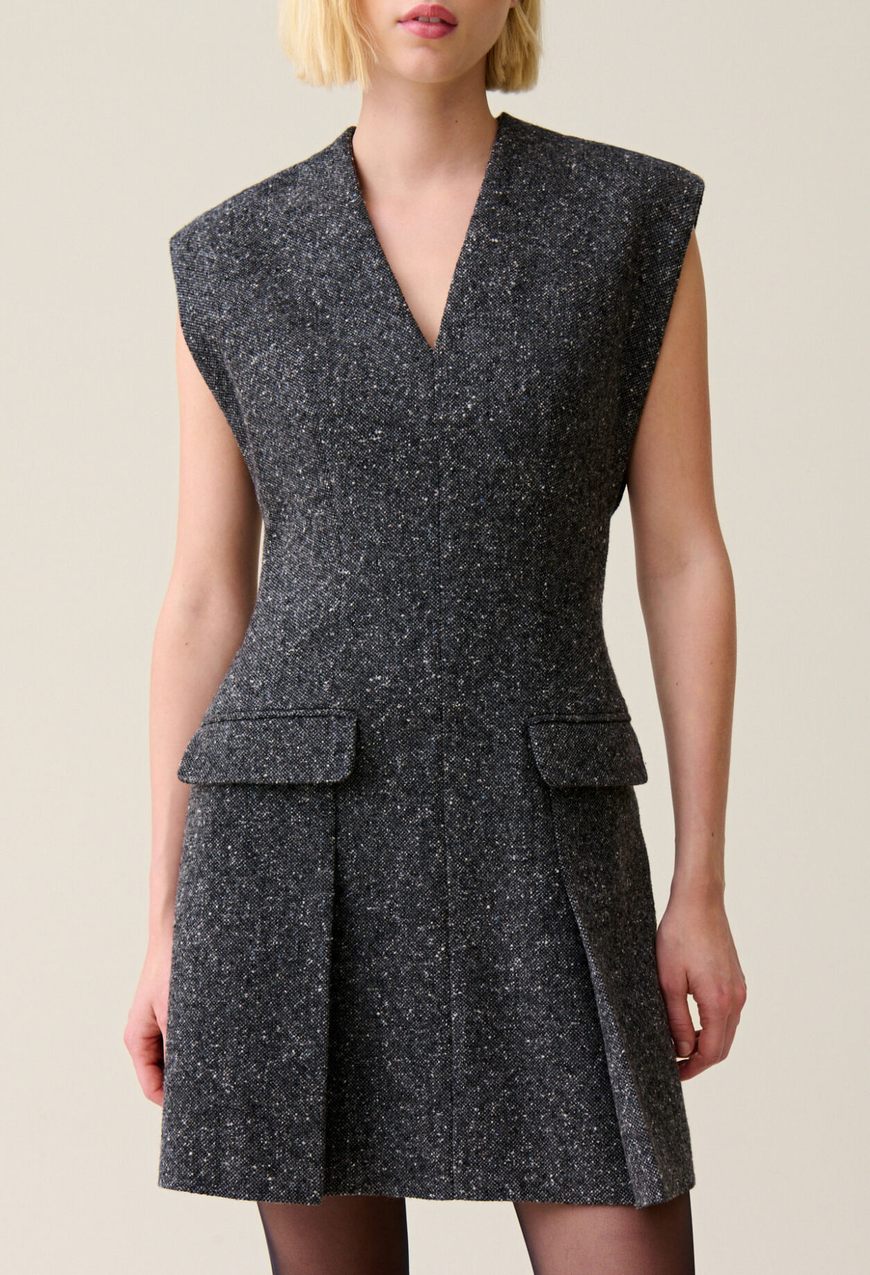 Robe grise cintr&eacute;e tailleur tweed