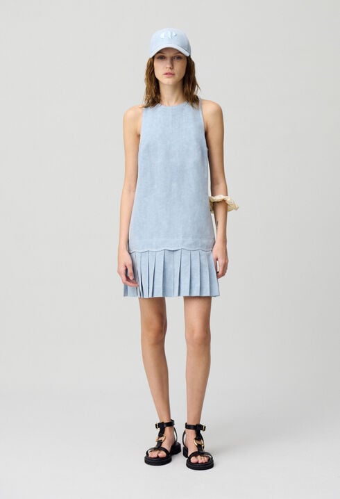 Robe courte sans manches