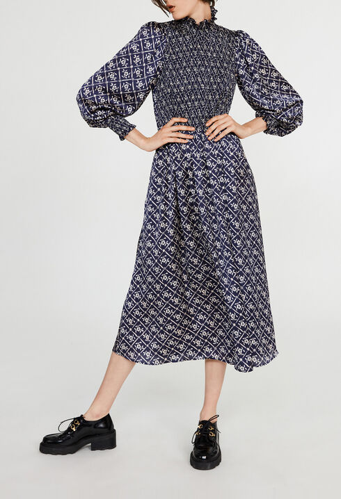 Robe à col montant