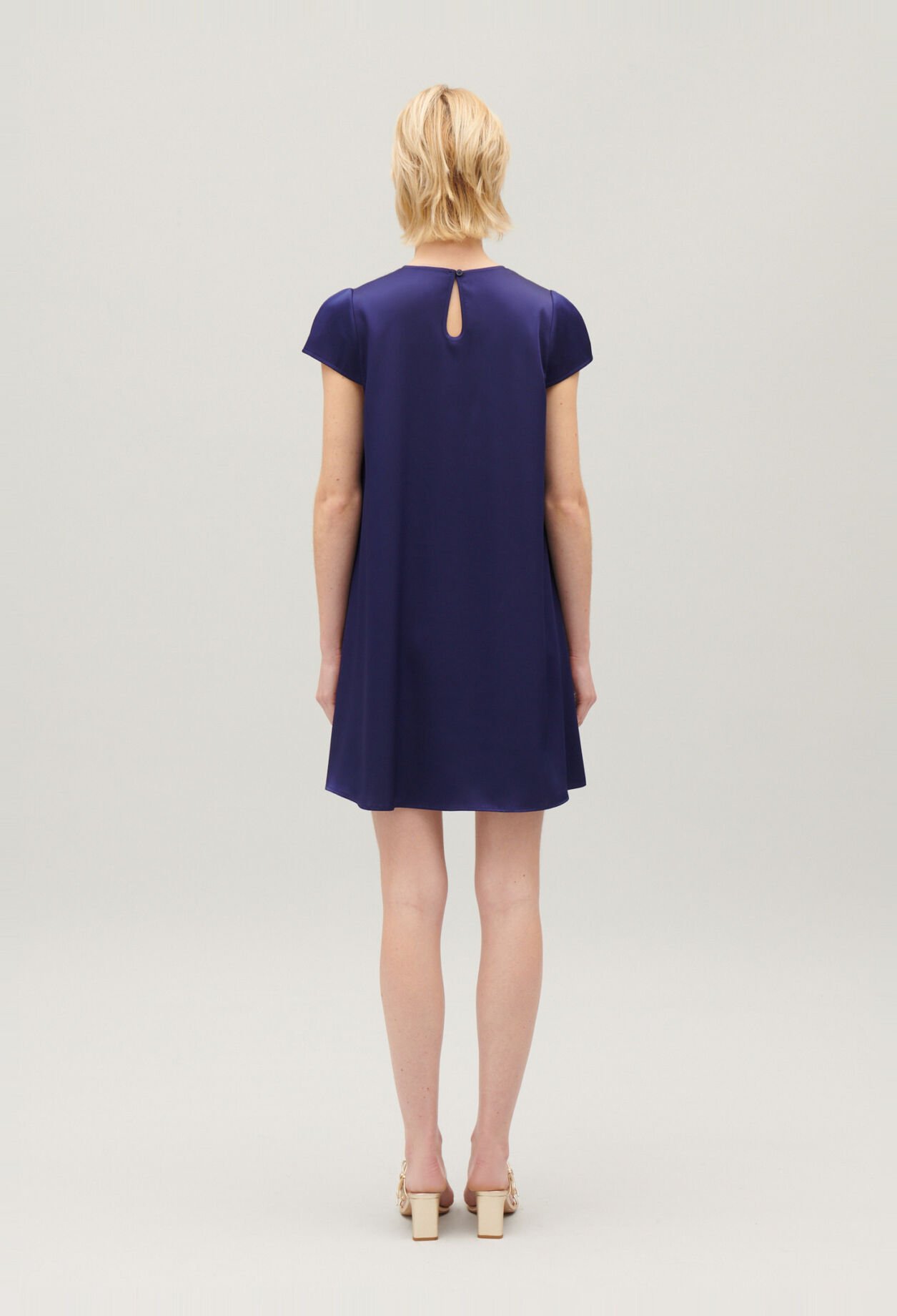 Robe courte babydoll fluide