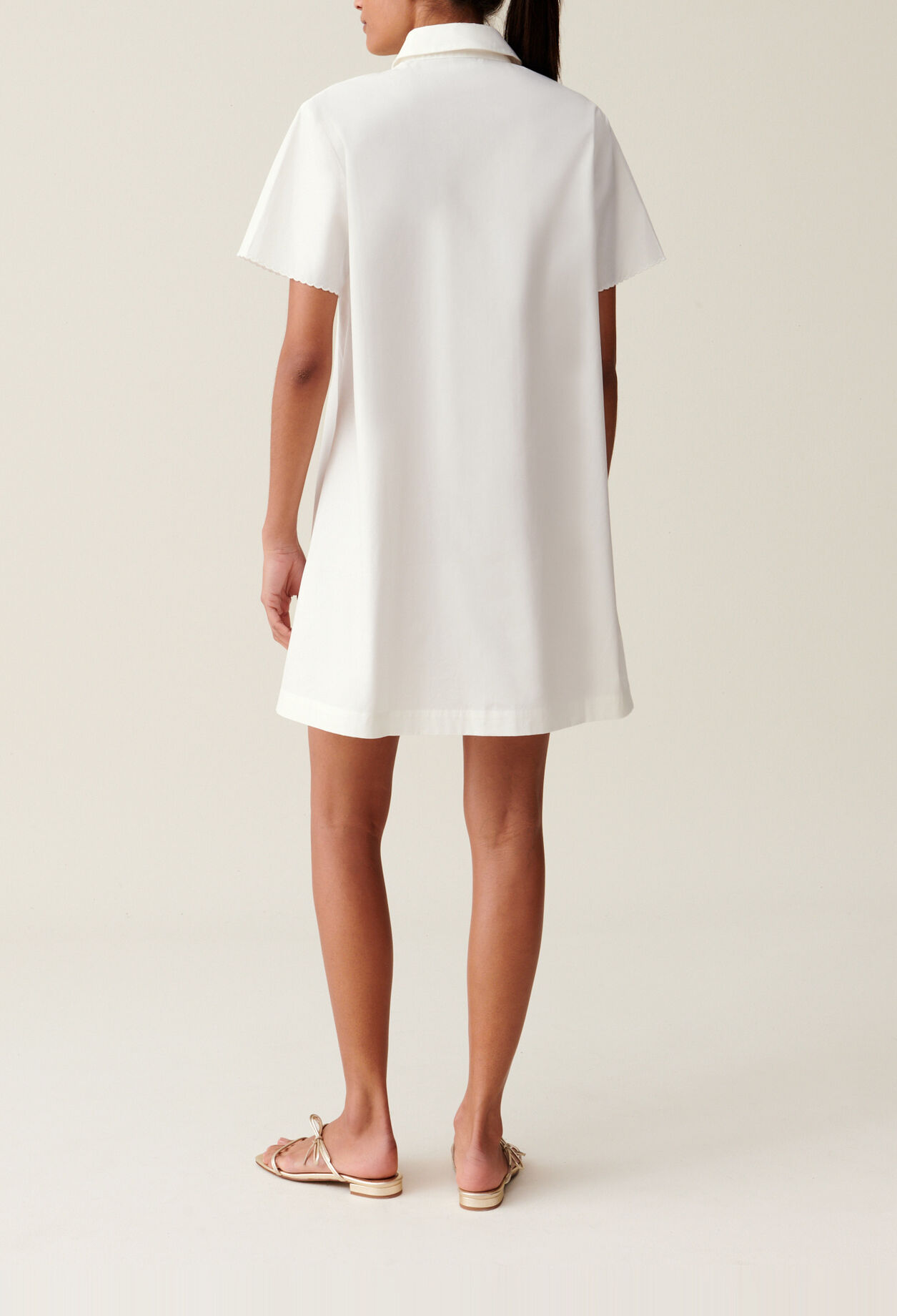 Robe chemise courte brod&eacute;e