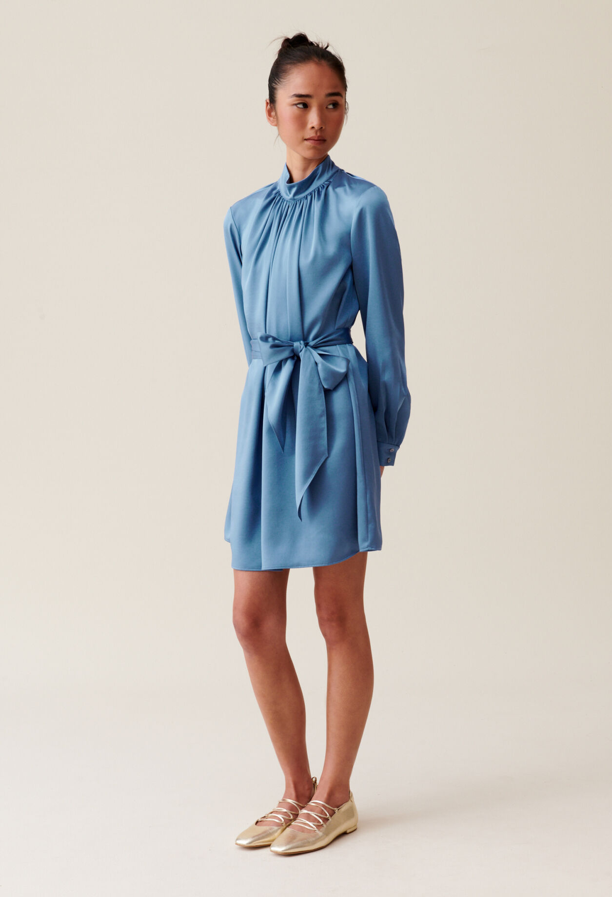 Robe fluide col lavalliere noir