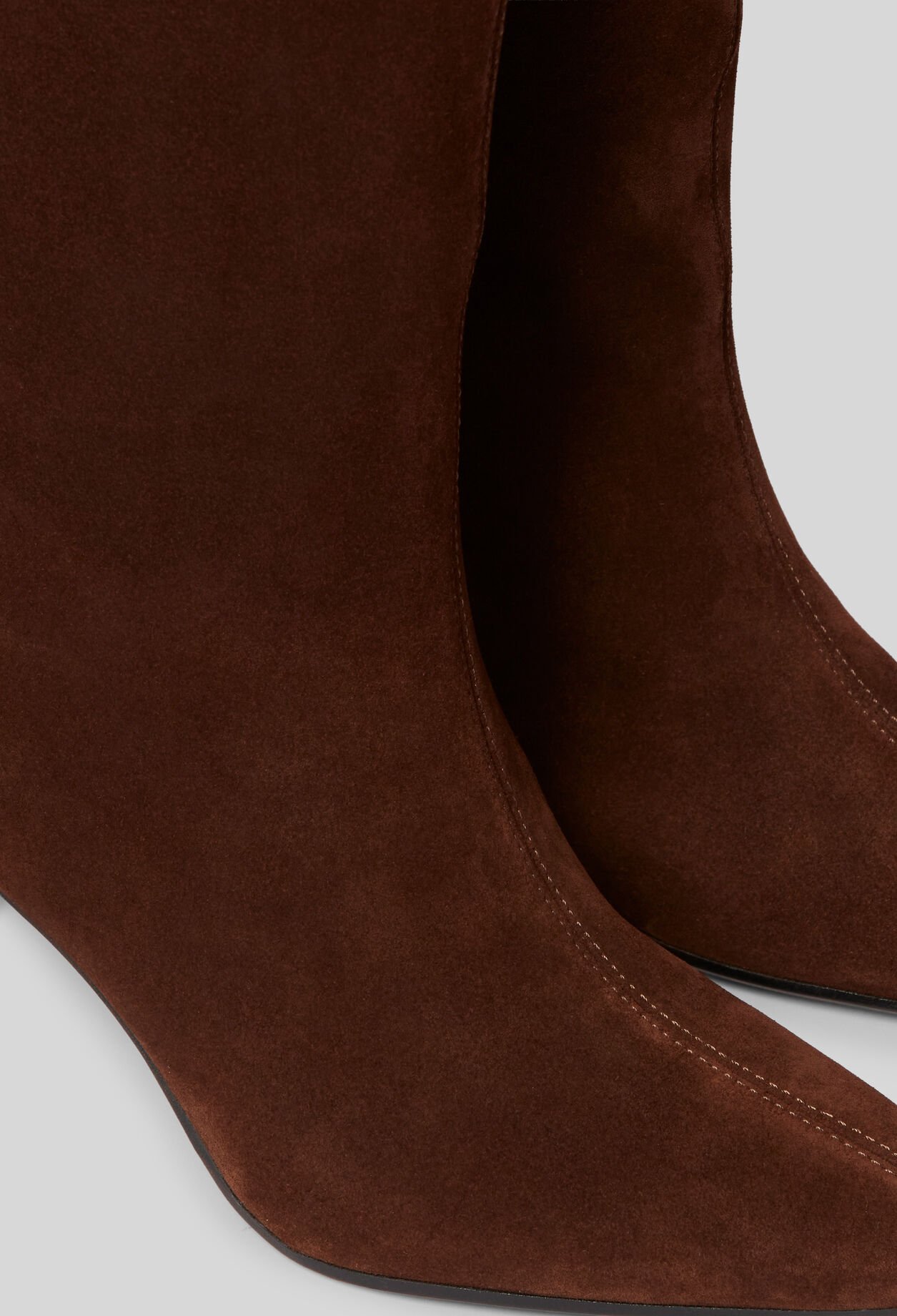 Bottes à talons cuir suède
